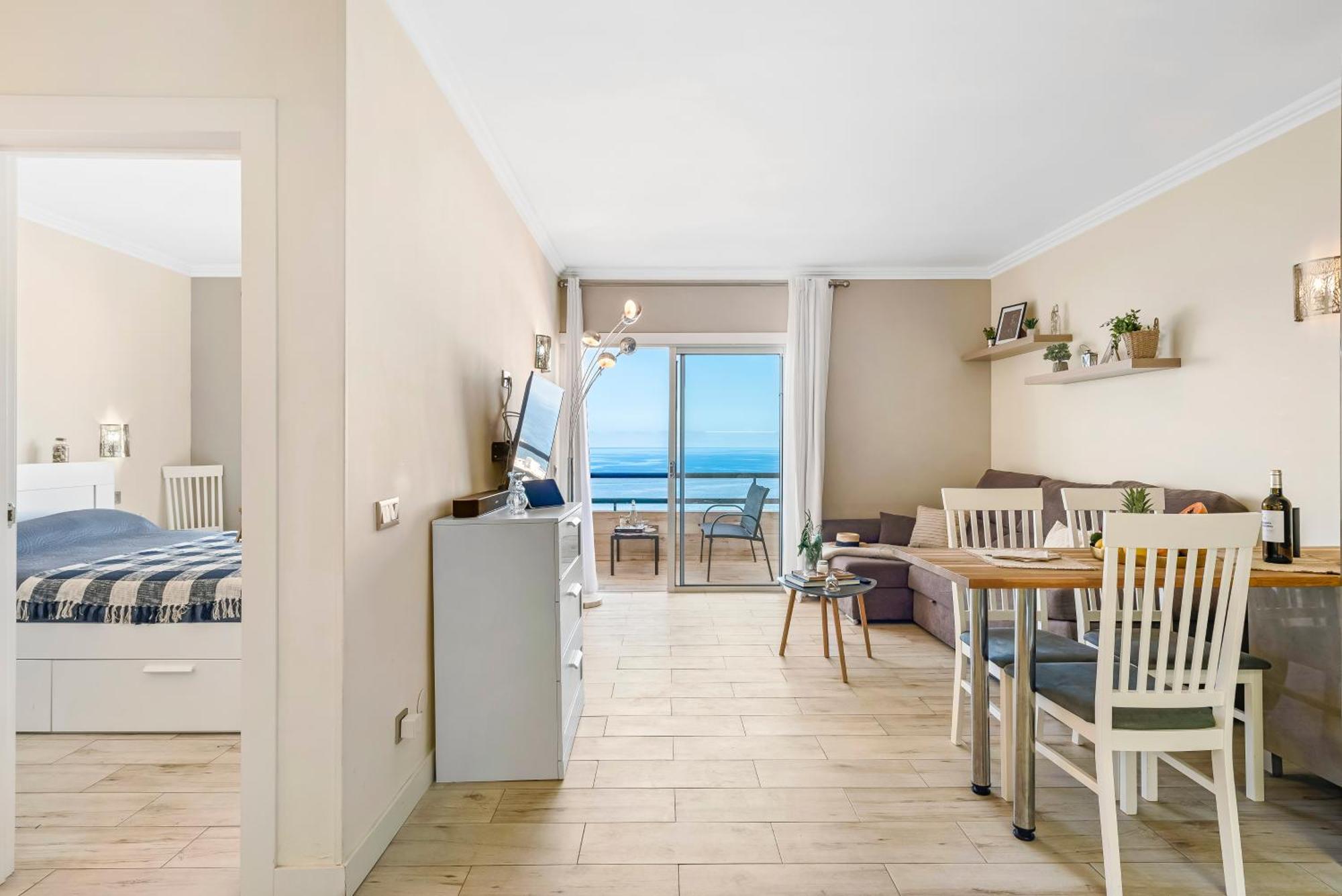 Ocean Smart Home, Hi-end Services, Media Streaming * Costa Adeje (Tenerife)